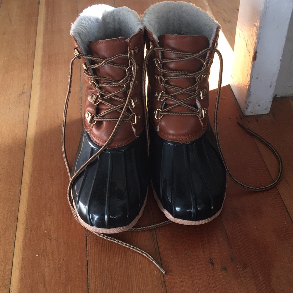 Seven 7, Women size 8 winter/rain/snow duck boots